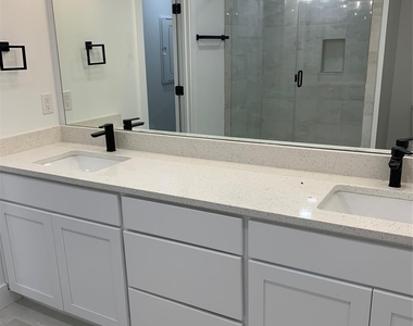 9471 Timberleaf Drive - Photo Thumbnail 18