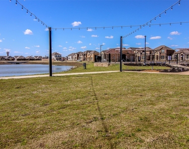 2721 Franklin Drive - Photo Thumbnail 19