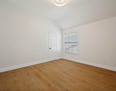 7140 Bryce Canyon Drive - Photo Thumbnail 16