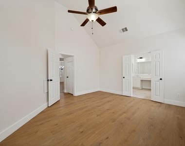 7140 Bryce Canyon Drive - Photo Thumbnail 12