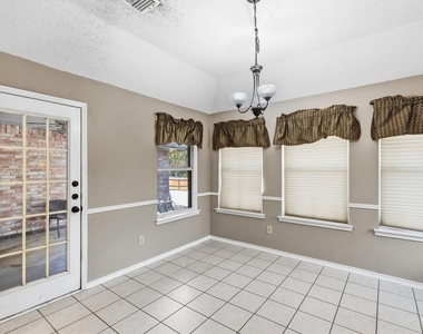 5106 Lee Hutson Lane - Photo Thumbnail 6