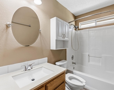 5106 Lee Hutson Lane - Photo Thumbnail 12