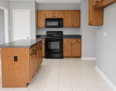9604 George Washington Drive - Photo Thumbnail 2