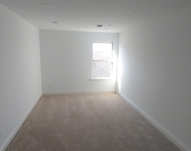 1905 Pecos Drive - Photo Thumbnail 24