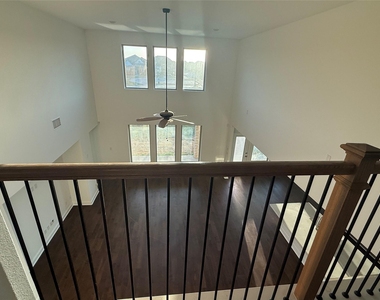 1905 Pecos Drive - Photo Thumbnail 28