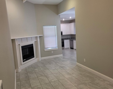 1103 E 12th Avenue - Photo Thumbnail 9