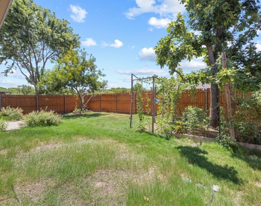 12947 Michelle Drive - Photo Thumbnail 26