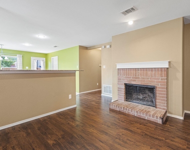 12947 Michelle Drive - Photo Thumbnail 4