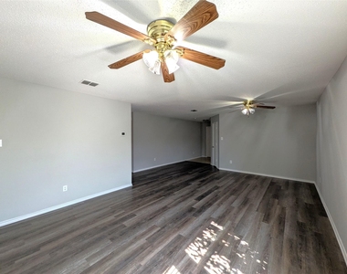1736 Carolina Ridge Way - Photo Thumbnail 8