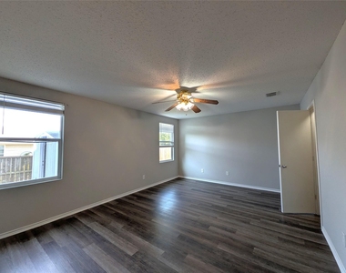 1736 Carolina Ridge Way - Photo Thumbnail 15