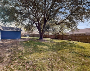 400 Casa Bello Court - Photo Thumbnail 19