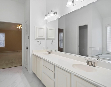 3777 Meadowcreek Circle - Photo Thumbnail 15