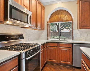 3777 Meadowcreek Circle - Photo Thumbnail 8