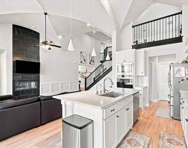 1104 Stallion Lane - Photo Thumbnail 15