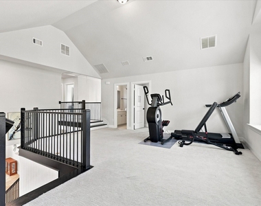 1104 Stallion Lane - Photo Thumbnail 31
