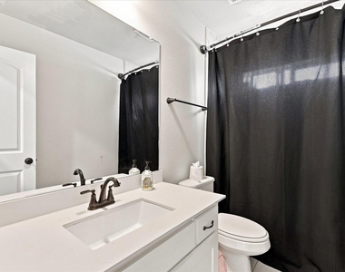 1104 Stallion Lane - Photo Thumbnail 35