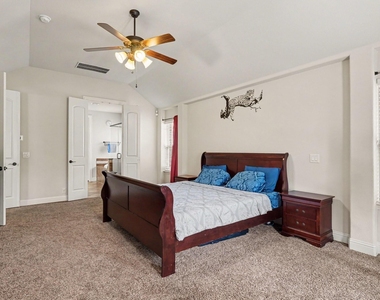 2412 Lynbridge Drive - Photo Thumbnail 19