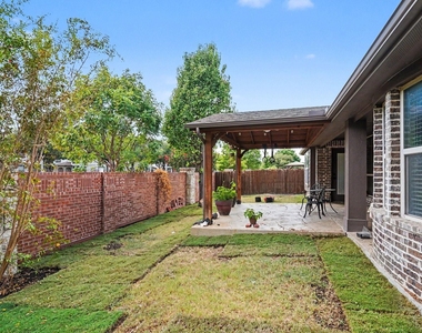 2412 Lynbridge Drive - Photo Thumbnail 33