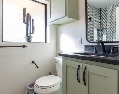 5400 Ridgeline Drive - Photo Thumbnail 36