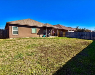 1068 Meadow Scape Drive - Photo Thumbnail 14