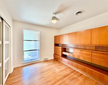 2223 Forest Oaks Drive - Photo Thumbnail 10