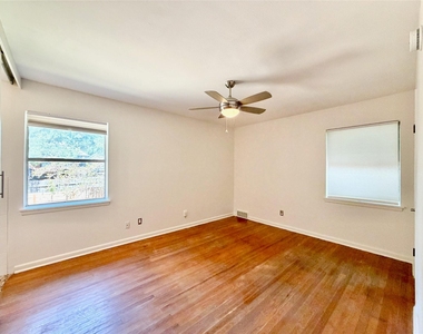 2223 Forest Oaks Drive - Photo Thumbnail 14