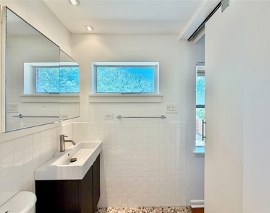 2223 Forest Oaks Drive - Photo Thumbnail 18