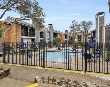 18333 Roehampton Drive - Photo Thumbnail 15