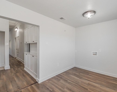 505 N Lamar Street - Photo Thumbnail 7