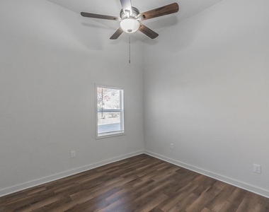 505 N Lamar Street - Photo Thumbnail 15
