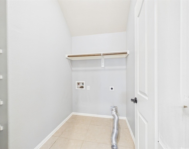 4104 Volk Court - Photo Thumbnail 32
