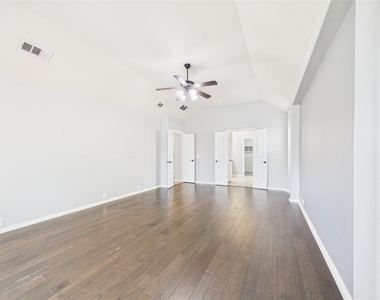 4104 Volk Court - Photo Thumbnail 17
