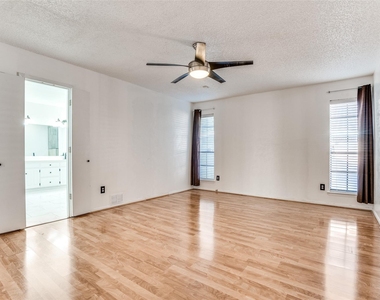 1021 Auburn Drive - Photo Thumbnail 12