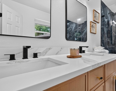 1104 Westwood Drive - Photo Thumbnail 23