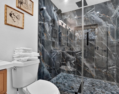 1104 Westwood Drive - Photo Thumbnail 24