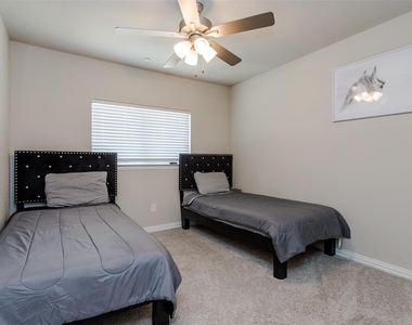 1270 Alamo Drive - Photo Thumbnail 21