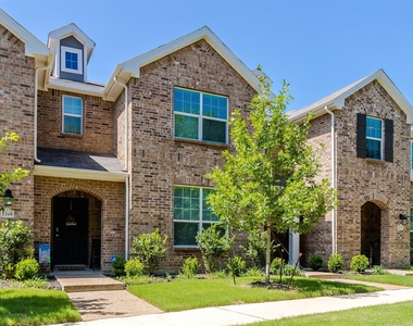 1270 Alamo Drive - Photo Thumbnail 2