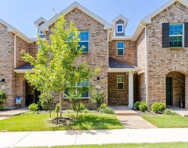 1270 Alamo Drive - Photo Thumbnail 1