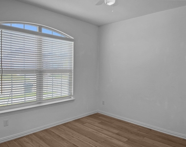 114 Autumn Sage Lane - Photo Thumbnail 18
