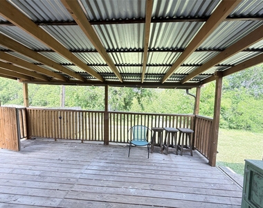 7208 Garrett Place - Photo Thumbnail 6