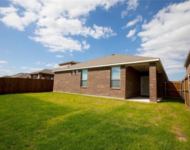 1215 Mount Olive Lane - Photo Thumbnail 2