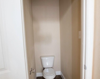 1215 Mount Olive Lane - Photo Thumbnail 11