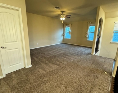 10020 Long Branch Drive - Photo Thumbnail 4