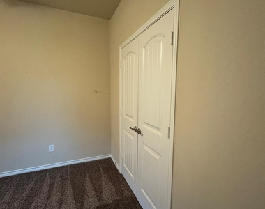 10020 Long Branch Drive - Photo Thumbnail 12