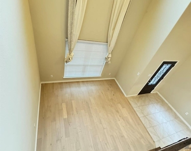 10020 Long Branch Drive - Photo Thumbnail 20