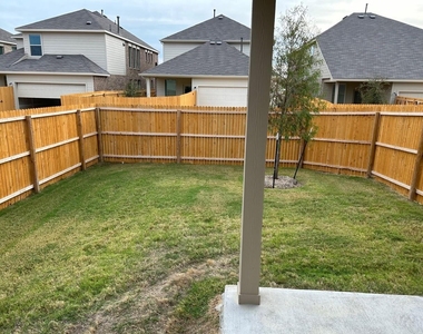 2517 Maplehurst Drive - Photo Thumbnail 21