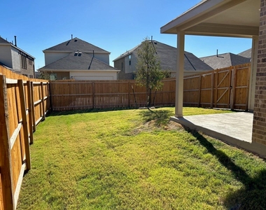 2517 Maplehurst Drive - Photo Thumbnail 31
