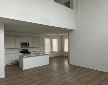 2517 Maplehurst Drive - Photo Thumbnail 4