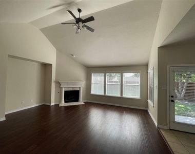 2509 Shooting Star Drive - Photo Thumbnail 1