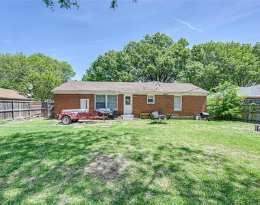 11309 Ulloa Lane - Photo Thumbnail 16